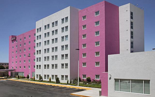 Hotel City Express Suites Toluca en Toluca Ciudad
