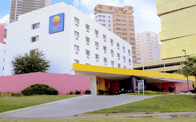 Hotel Comfort Inn Monterrey en Valle