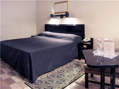 Habitación Junior King del Hotel Aristos Puebla