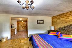 Habitación Cabaña Una Recámara Dos Personas del Hotel Bosques de Monterreal