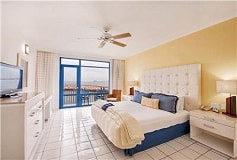 Habitación Suite de una recámara del Hotel El Cid Marina Hotel de Playa y Club de Yates