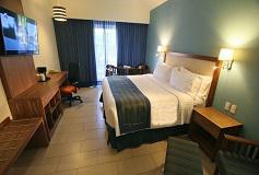 Habitación King con Terraza del Hotel Hotel Holiday Inn Huatulco