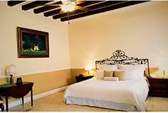 Habitación Lujo con vista a la alberca del Hotel Hotel Casa Lucia