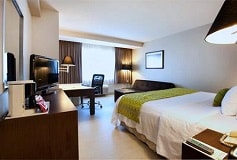 Habitación Vista a la Ciudad King con Sofá del Hotel Hotel Holiday Inn Puebla La Noria