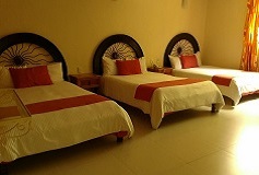 Habitación Triple Estándar del Hotel Hotel Jardines del Carmen