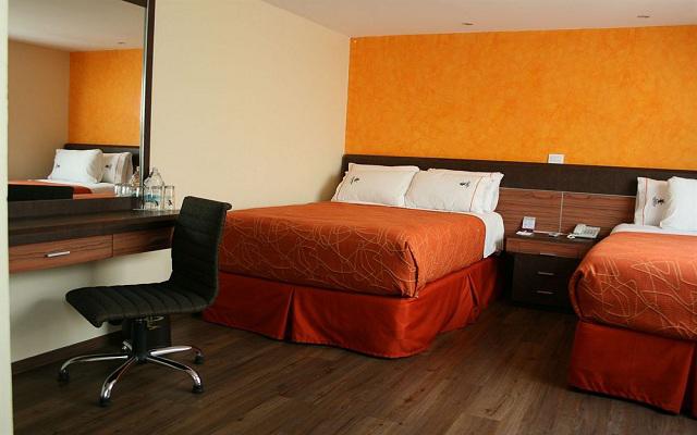 Habitación Triple del Hotel Hotel Plaza Garibaldi