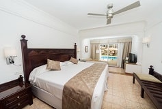 Habitación Junior Suite Piscina del Hotel Hotel Riu Palace Cabo San Lucas