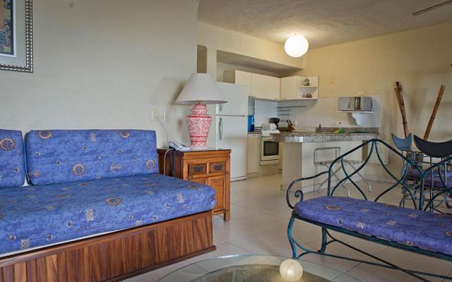 Habitación Suite Una Recámara con Cocineta y Terraza del Hotel Hotel Los Tules Beach Resort by Destino