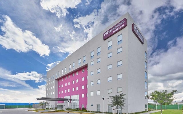 Hotel City Express Suites Silao Aeropuerto en Silao