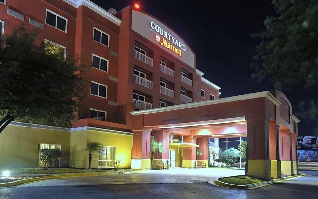 Hotel Courtyard by Marriott Monterrey Aeropuerto en Aeropuerto