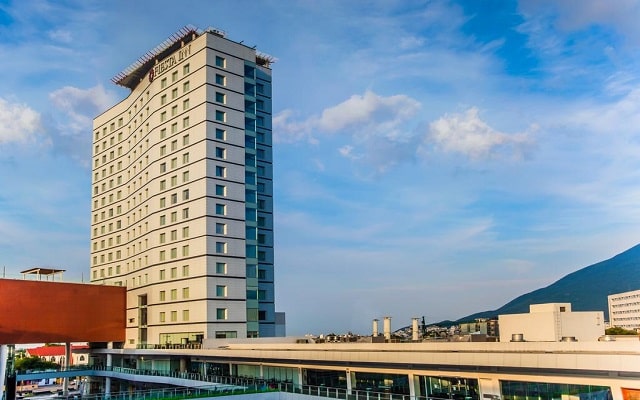Hotel Fiesta Inn Monterrey Tecnológico en Monterrey Centro