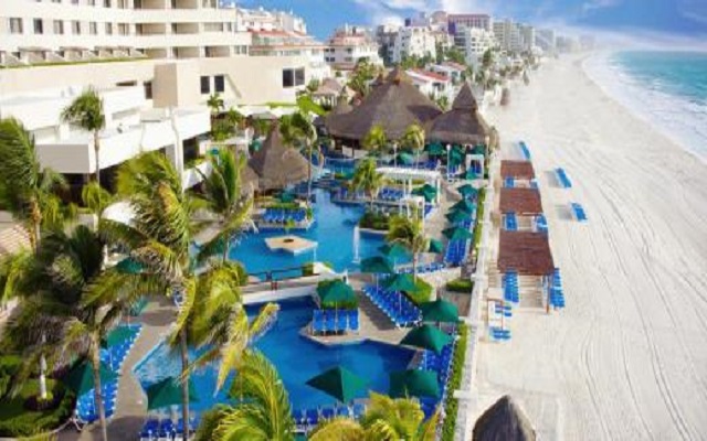 Vuelo y Hotel Royal Solaris Cancún saliendo desde CDMX Vuelo y Hotel Royal Solaris Cancún saliendo desde CDMX