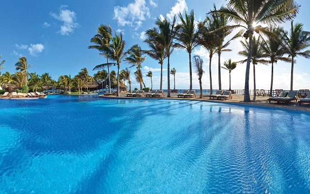 ¡Viaja a Cancún! Vuelo y Hotel Oasis Cancún Lite saliendo desde GDL ¡Viaja a Cancún! Vuelo y Hotel Oasis Cancún Lite saliendo desde GDL